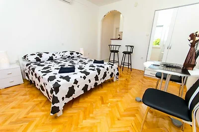 Apartments Ivana (TR) - Studio with Balcony a...