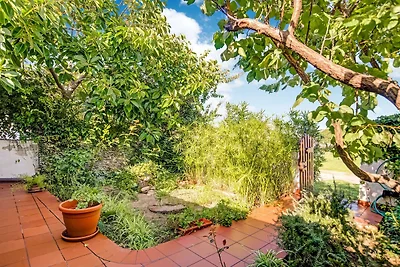 Bellissima villa con giardino arredato