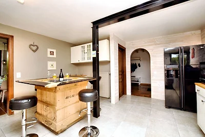 Ferienhaus in Virton mit Schwimmbad