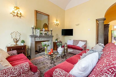 Ampio appartamento con giardino privato