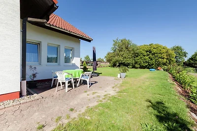 Ferienwohnung in Densberg mit Terrasse