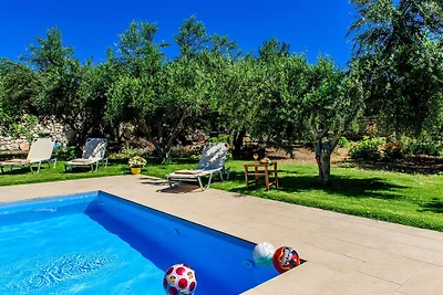 Spacious Family Villa near Beach