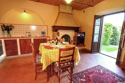 Accogliente casa colonica con piscina a...