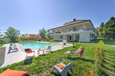 Lussuosa villa a Tavullia con piscina privata