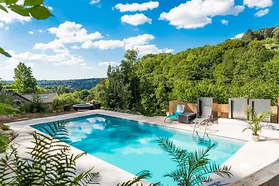 Ferienhaus mit Sauna und Schwimmbad