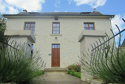 Casa vacanze a Gimnיe con giardino