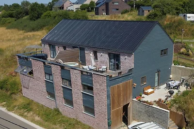 Appartement in Froidchapelle met bubbelbad