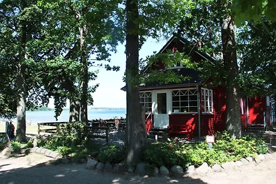 Schצnes Ferienhaus in Zierow mit Kamin