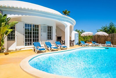 Villa Menorca met balkon voor 6 personen