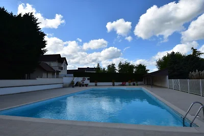 Charmantes Ferienhaus mit Pool und Teich