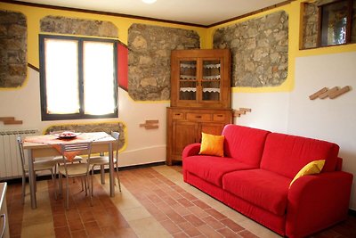 Snug Cottage in Loc. Montebello - Bolano with...