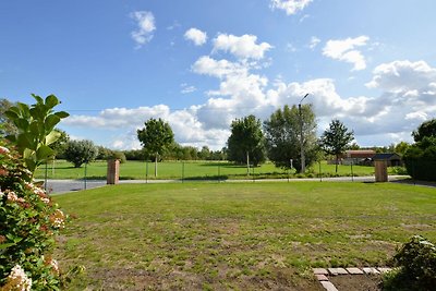 Spaziosa villa a Zingem con giardino