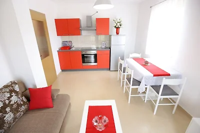 Apartments Kapetan - Two Bedroom Apartment wi...