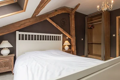 Geräumiges Bauernhaus in Gouvy mit Hallenbad