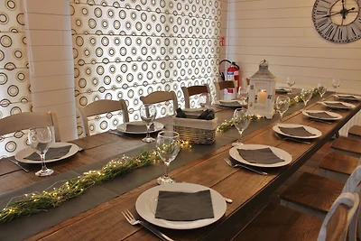 Geräumiges Ferienhaus in Rendeux mit Sauna