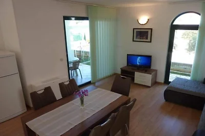 Apartments Mlikota - Two Bedroom Apartment wi...