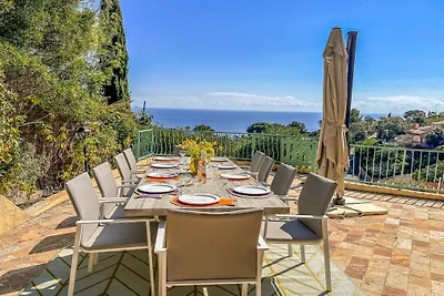 Villa a Les Issambres con piscina