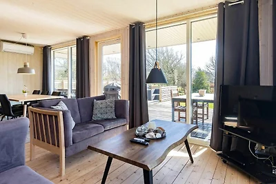8 person holiday home in Farsø