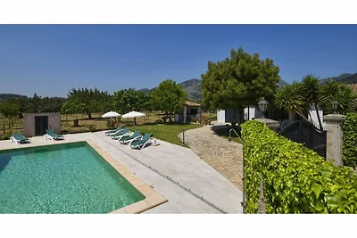 Spaziosa casa vacanze con piscina privata