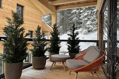 Superior Chalet with Sauna & Hot Tub