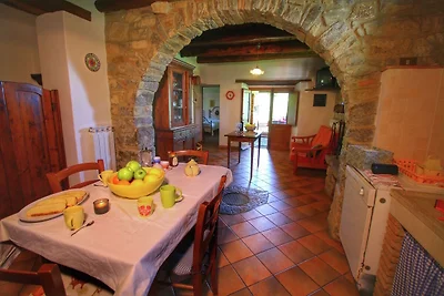 Sontuoso agriturismo a Ortignano con piscina