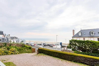 Apartment in Pléneuf mit Meerblick