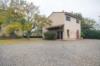 Einladendes Herrenhaus in Stagno mit Garten