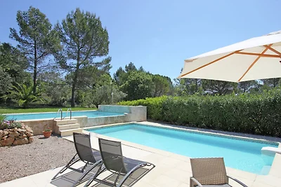 Splendida villa a Bagnols-en-Forêt