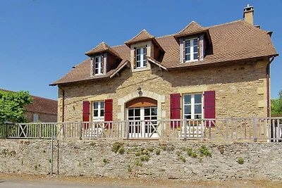 Elegante Villa in Saint-Médard
