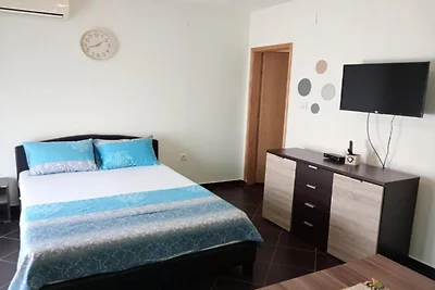 Standard Studio Apartment 1