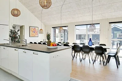 24 Personen Ferienhaus in Grenaa