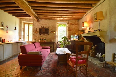 Schönes Ferienhaus mit Teich in Champvert