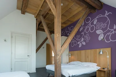 Geräumiges Bauernhaus in waldreicher Umgebung