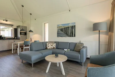 Renovierter einstöckiger Bungalow, 2 km vom M...
