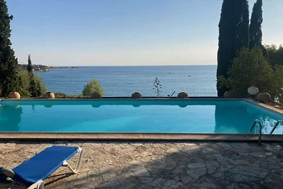 Villa mit privatem Pool und Bouleplatz