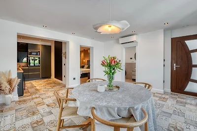 Appartement met zwembad en bubbelbad