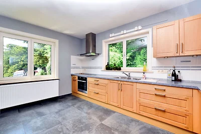 Modernes Ferienhaus in Flobecq mit Garten