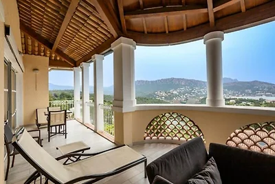 Apartment in der Bucht von Agay mit...