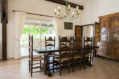 Villa in Campagnan mit Schwimmbad