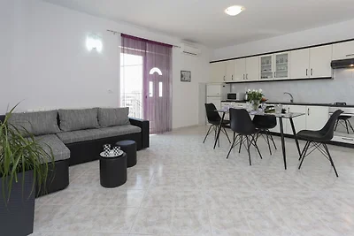 Wohnung in Katel Gomilica in Strandnהhe