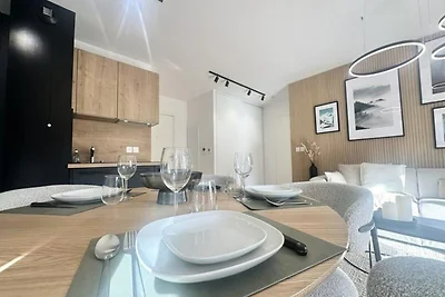 PRACHTIG APPARTEMENT MET 2 SLAAPKAMERS DICHTB...