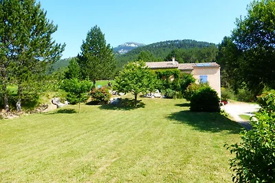 Ruhiges Ferienhaus mit Garten