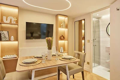 Neue Wohnung im Herzen von Paris für 4...