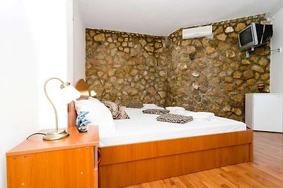 Guest House Daniela- Triple Room with Balcony...