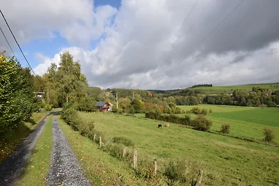 Ferienhaus mit Aussicht in Tenneville am See