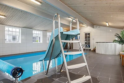 24 Personen Ferienhaus in Øster Assels