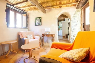 Wohnung in Castrotaסe mit Garten