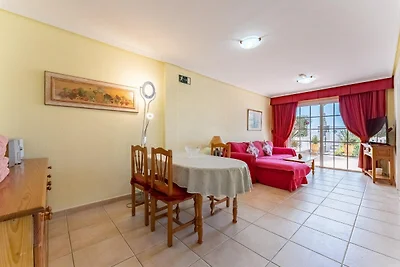 Appartamento con piscina riscaldata in comune