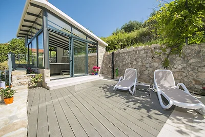 Gemütliches Ferienhaus in Podgora