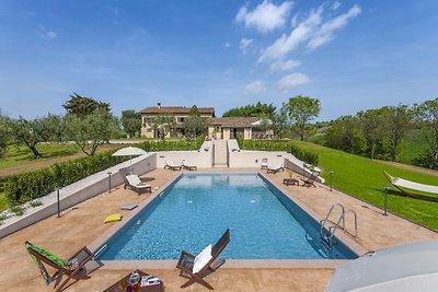 Ferienhaus in San Costanzo mit Pool